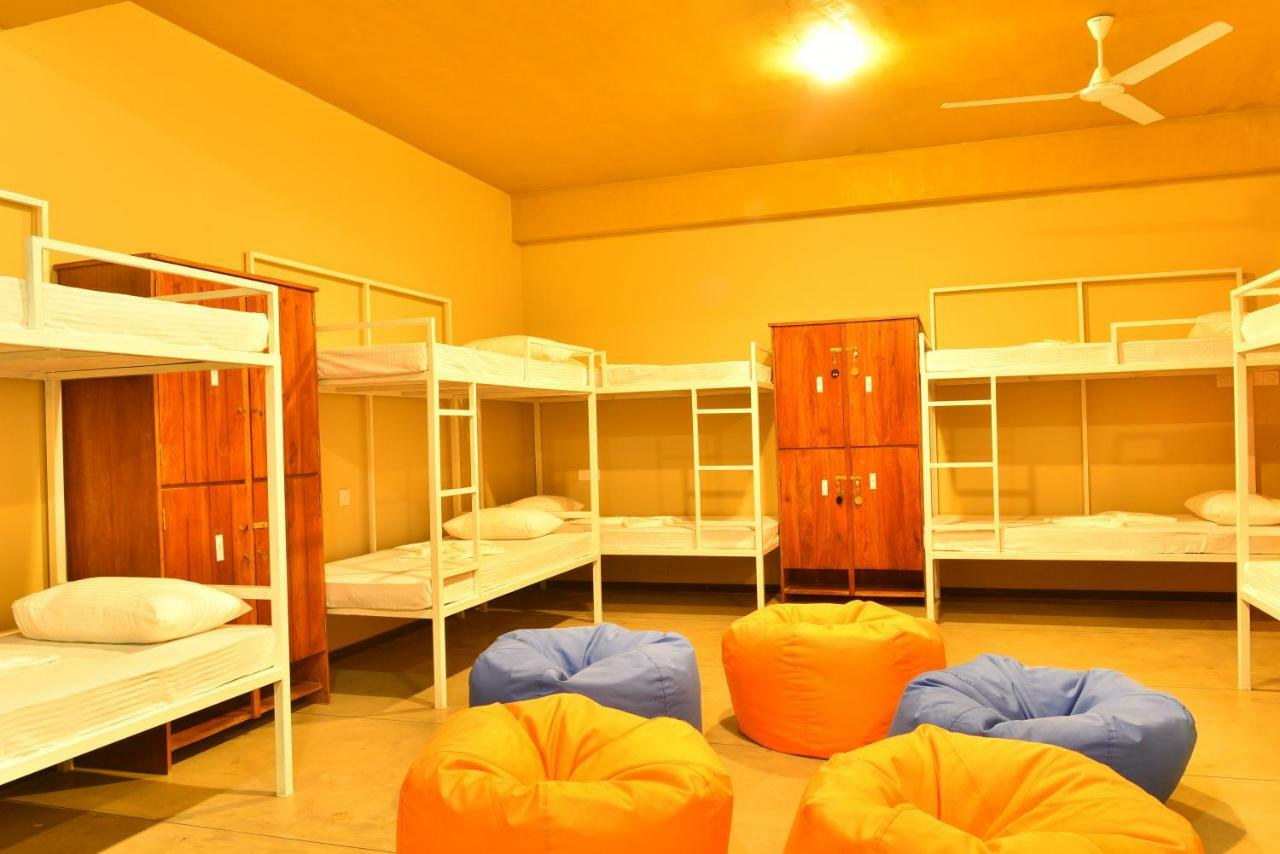 Hiriketiya Beach Hostels Dickwella Exterior foto