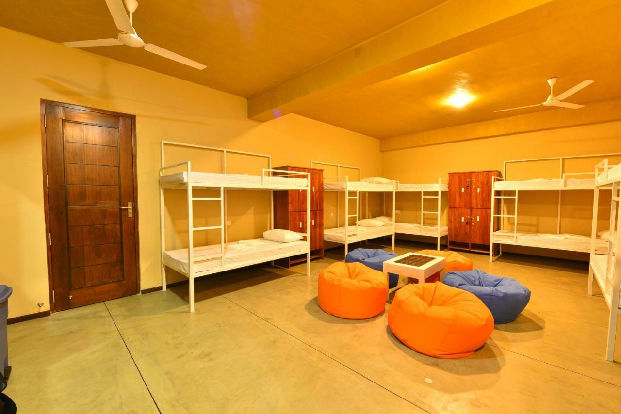 Hiriketiya Beach Hostels Dickwella Exterior foto