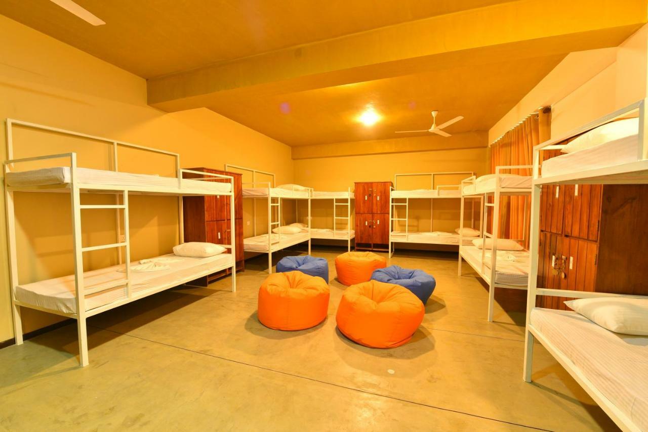 Hiriketiya Beach Hostels Dickwella Exterior foto